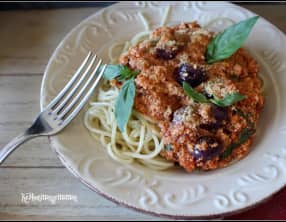 Bolognèse au tofu, aux olives et au basilic