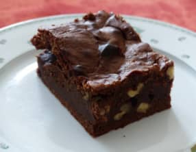 Brownie à la confiture de lait et aux noix