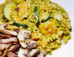 Courges, champignons, quinoa et pois cassés