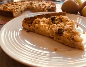 Tarte crumble aux pommes et aux noisettes