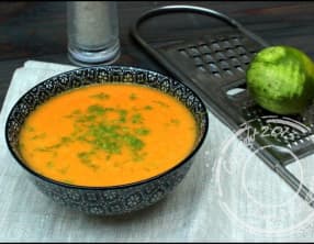 Soupe acidulée à la courge butternut aux saveurs asiatiques