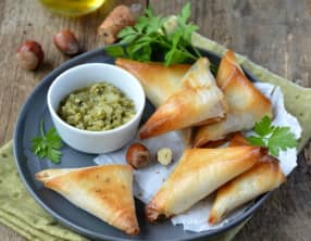 Samossas aux salsifis, noisettes et persil