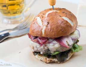 Burger Alsacien et son pain bretzel