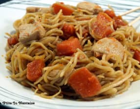 Poulet mariné à l’asiatique, potiron et nouilles chinoises