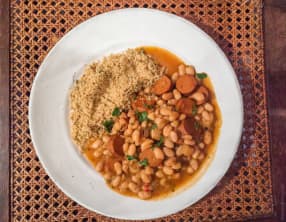 Feijão branco com linguiça