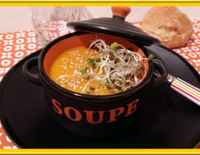 Velouté épicé de carottes, patate douce et oignon