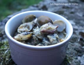 Ragoût de pommes de terre, coques, encornet et lotte
