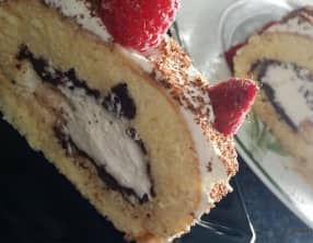 Roulé aux 2 chocolats et chantilly