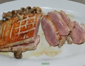 Magret de canard aux champignons des grottes belges
