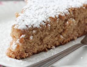 Gâteau aux dattes et fleur d'oranger