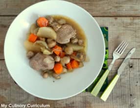 Filet mignon de porc aux navets, carottes et champignons