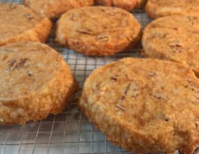 Shortbreads aux noix de pécan et caramel