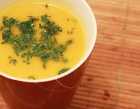 Velouté ou crème de carottes à l'orange et au curry