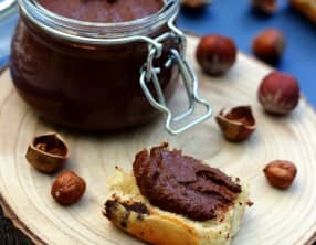 Pâte à tartiner au chocolat et noisettes