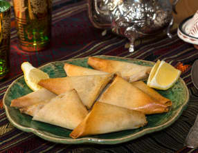 Briouates aux sardinelles à la basquaise