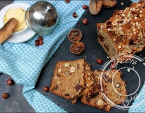 Irish soda bread complet aux noisettes, figues et abricots séchés