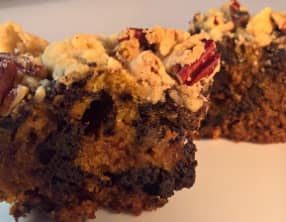 Crumble au potimarron, chocolat et noix de pécan