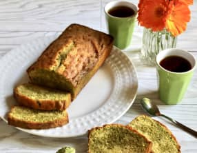 Cake marbré au thé matcha et à la vanille