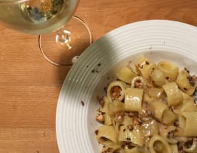 Pâtes gorgonzola, poires, noix