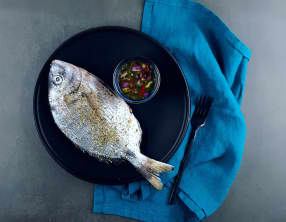 Daurade au four sauce chien