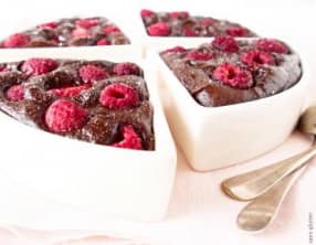 Fondant au chocolat, tofu soyeux et framboises