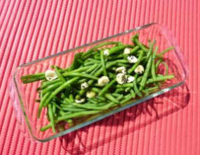 Haricots verts marinés à l'ail et au persil