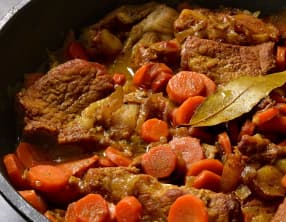 Tendron de veau aux carottes, au miel et aux épices