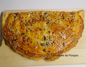 Calzone feuilleté aux courgettes, tomates et chorizo