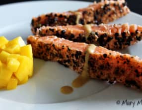 Saumon aux épices torréfiées et sauce café