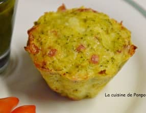 Muffin aux brocolis et saucisson