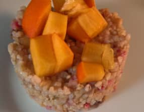 Mélange de sarrasin et boulgour au kaki, marron et lardon