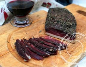 Magret de canard séché aux herbes