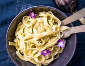 Tagliatelles au citron et crème de romarin