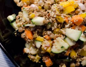 Salade de lentilles, au quinoa et aux amandes