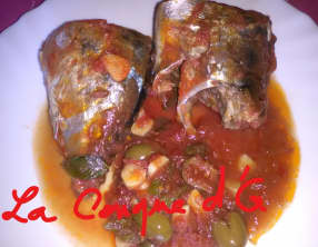 Dorade coryphène dans une fondue de tomates et olives