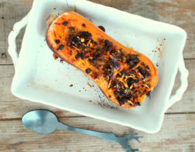 Courge butternut farcie rôtie au four