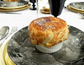 Cassolette de la mer en croûte feuilletée