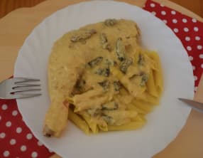 Poulet au vin jaune et aux morilles