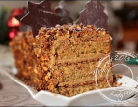 Bûche de Noël croustillante café-noisette