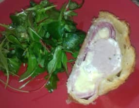 Filet mignon de porc en croûte, jambon, gruyère et fromage à tartiner