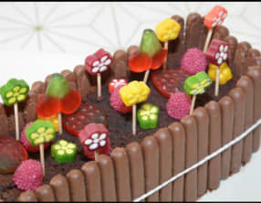 Cake au chocolat d'anniversaire