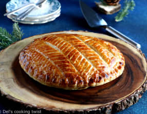 Galette des rois traditionnelle à la frangipane et fève tonka