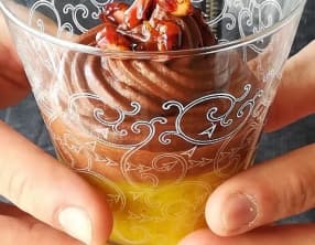 Entremet mangue-chantilly coco-chocolat