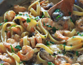 Pâtes sauce aux crevettes et champignons, plat rapide