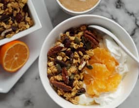 Granola orange, cranberry et chocolat