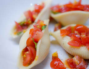 Conchiglioni aux tomates cerises et au basilic