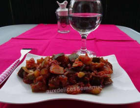 Courgettes à la sauce tomate épicée