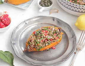 Patates douces rôties farcies de salade de quinoa