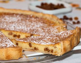 Tarte à la semoule aux raisins secs