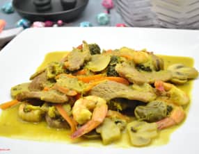 Sauté de légumes au canard, crevettes et lait de coco